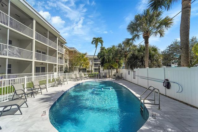 1439 S Ocean Boulevard 105, Lauderdale By The Sea, FL 33062