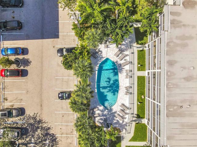 1439 S Ocean Boulevard 105, Lauderdale By The Sea, FL 33062