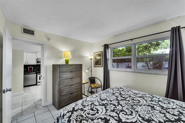 1439 S Ocean Boulevard 105, Lauderdale By The Sea, FL 33062