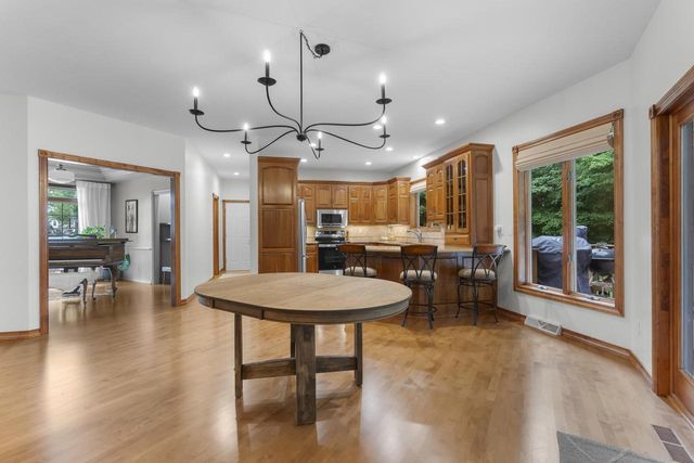 1036 COPRINUS COURT, Green Bay, WI 54313