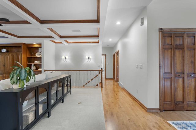 1036 COPRINUS COURT, Green Bay, WI 54313