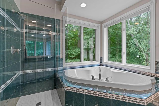 1036 COPRINUS COURT, Green Bay, WI 54313