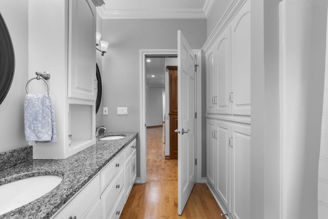 1036 COPRINUS COURT, Green Bay, WI 54313