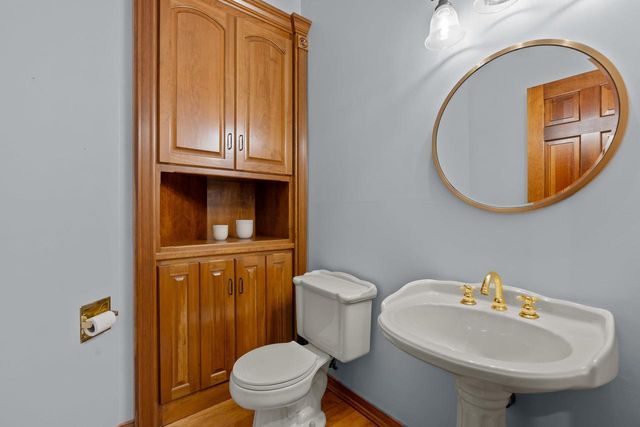 1036 COPRINUS COURT, Green Bay, WI 54313