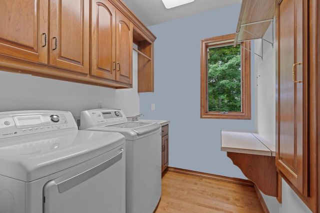 1036 COPRINUS COURT, Green Bay, WI 54313