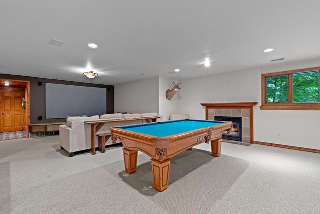 1036 COPRINUS COURT, Green Bay, WI 54313