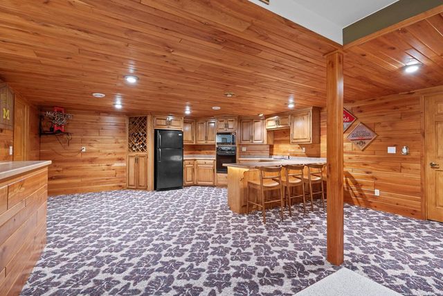 1036 COPRINUS COURT, Green Bay, WI 54313