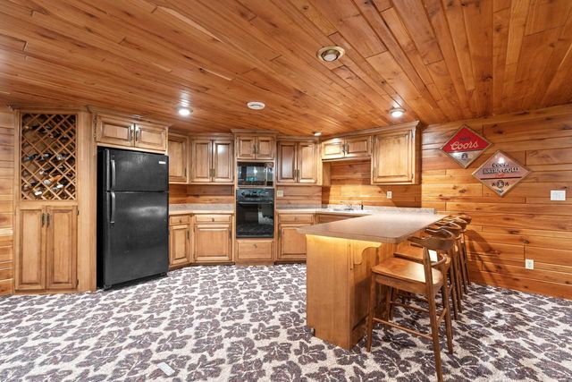1036 COPRINUS COURT, Green Bay, WI 54313