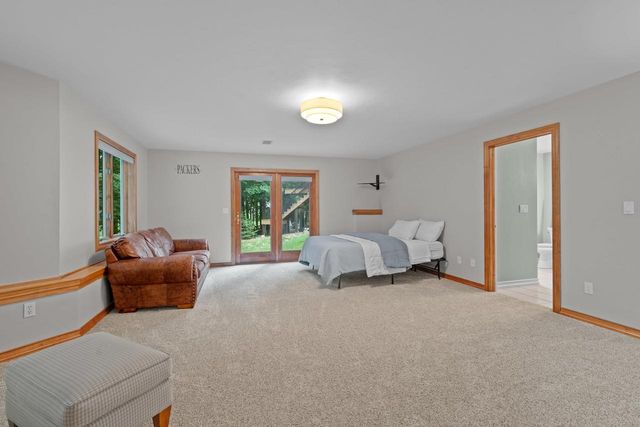 1036 COPRINUS COURT, Green Bay, WI 54313