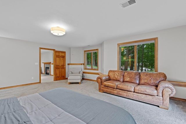 1036 COPRINUS COURT, Green Bay, WI 54313
