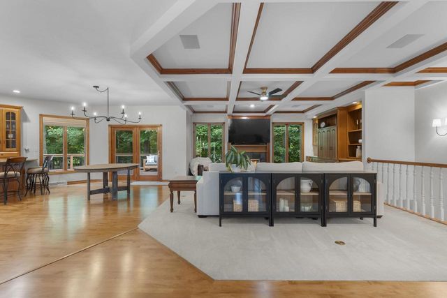 1036 COPRINUS COURT, Green Bay, WI 54313