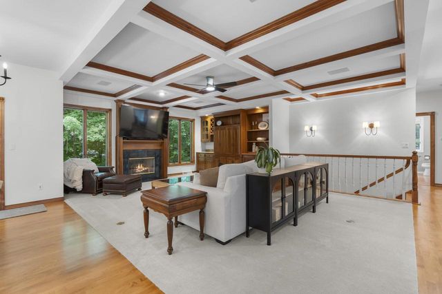 1036 COPRINUS COURT, Green Bay, WI 54313