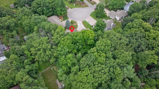 1036 COPRINUS COURT, Green Bay, WI 54313
