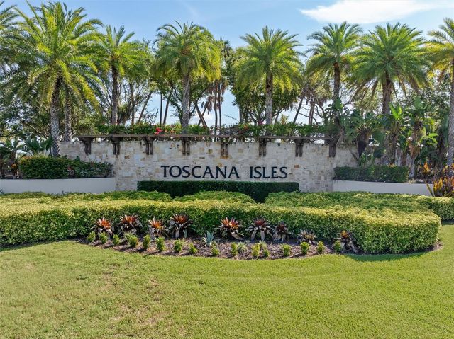 553 MARAVIYA BOULEVARD, Nokomis, FL 34275