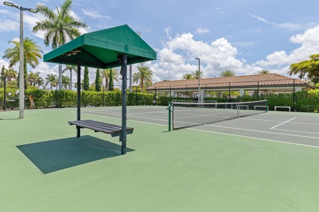 553 MARAVIYA BOULEVARD, Nokomis, FL 34275