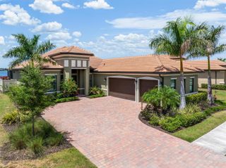 553 MARAVIYA BOULEVARD, Nokomis, FL 34275
