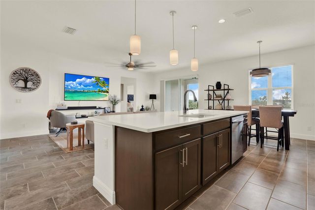 7193 DILLY LAKE AVENUE, Groveland, FL 34736