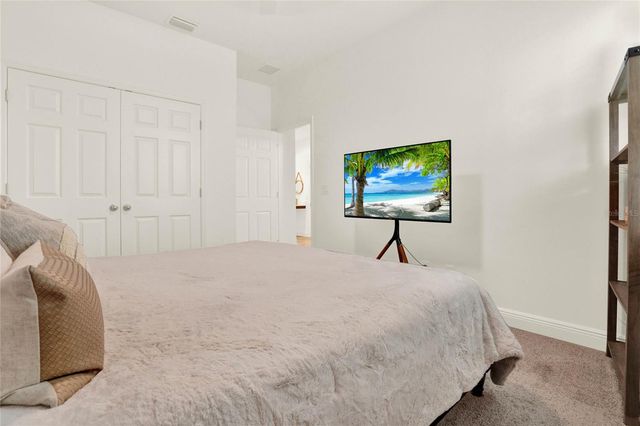 7193 DILLY LAKE AVENUE, Groveland, FL 34736