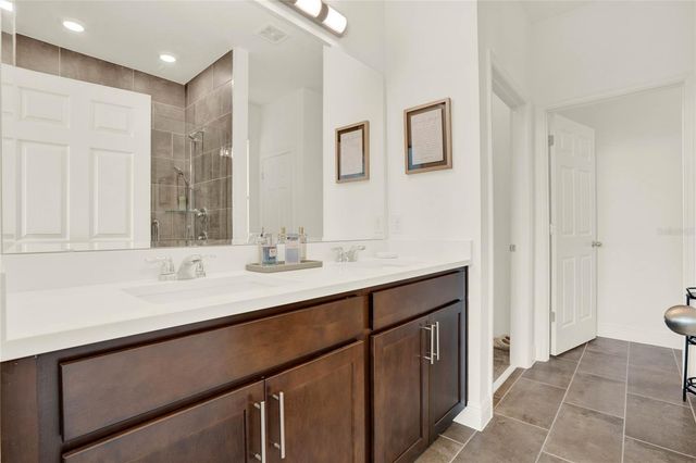 7193 DILLY LAKE AVENUE, Groveland, FL 34736