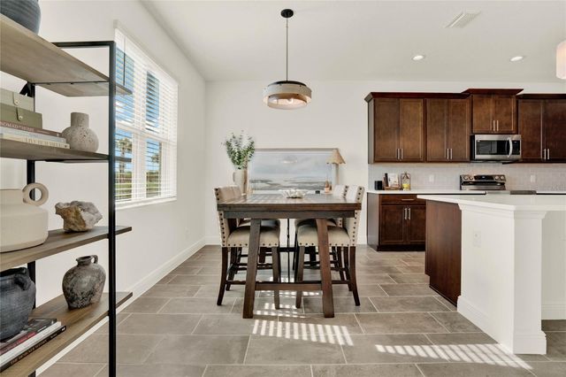 7193 DILLY LAKE AVENUE, Groveland, FL 34736