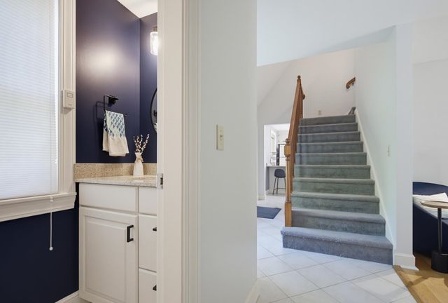 2 Coach Road, Exeter, NH 03833