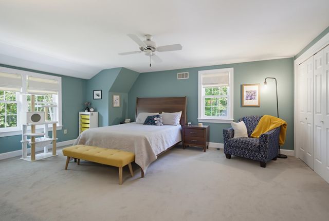 2 Coach Road, Exeter, NH 03833