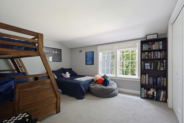2 Coach Road, Exeter, NH 03833