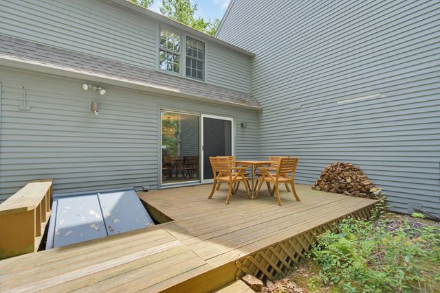 2 Coach Road, Exeter, NH 03833