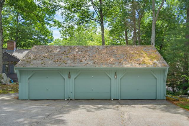 2 Coach Road, Exeter, NH 03833