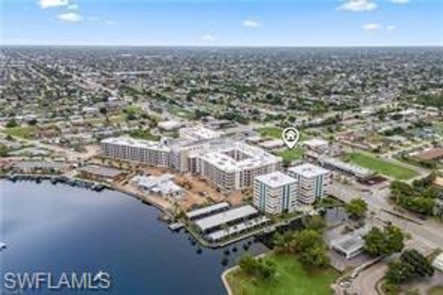 429 Cape Coral PKWY E, Cape Coral, FL 33904
