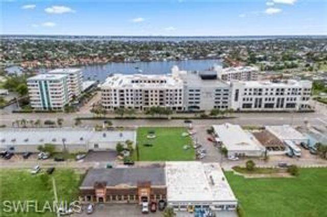 429 Cape Coral PKWY E, Cape Coral, FL 33904