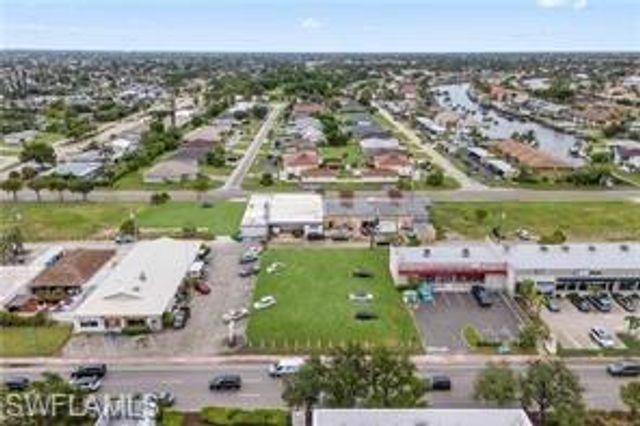 429 Cape Coral PKWY E, Cape Coral, FL 33904