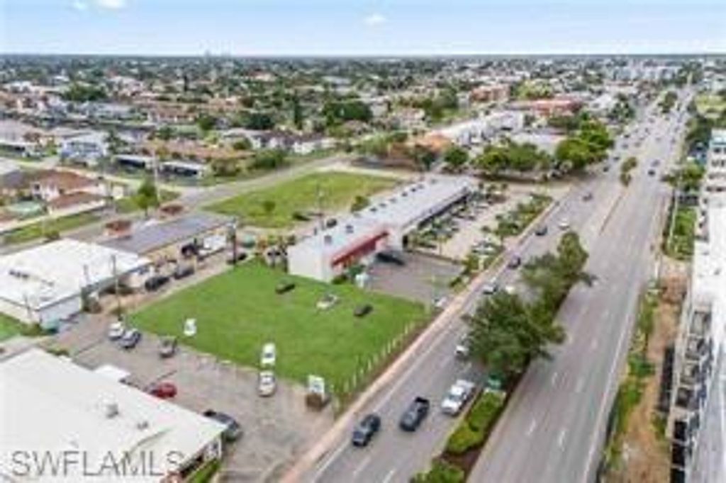 429 Cape Coral PKWY E, Cape Coral, FL 33904