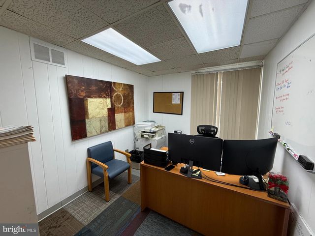 1071 E LANDIS AVE, Vineland, NJ 08360