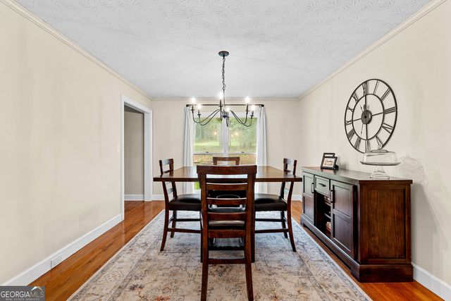 220 Essex Circle, Fayetteville, GA 30215