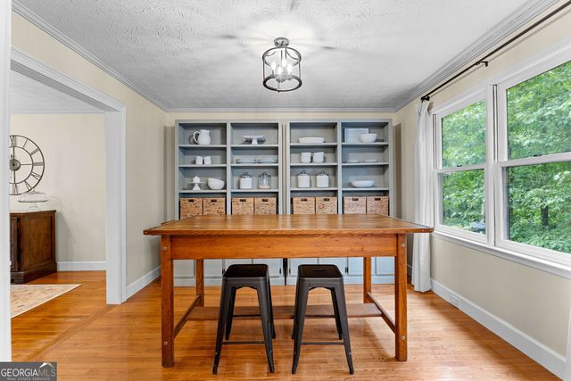 220 Essex Circle, Fayetteville, GA 30215