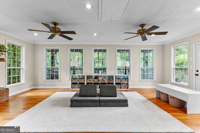 220 Essex Circle, Fayetteville, GA 30215