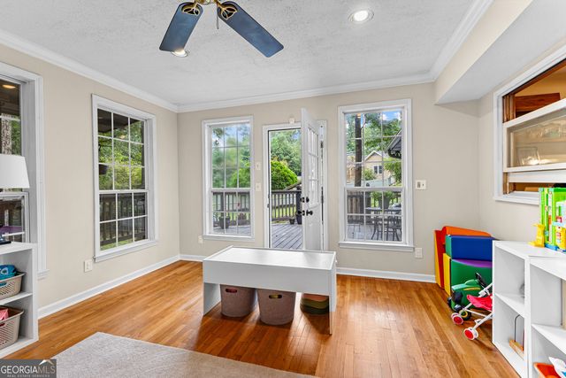220 Essex Circle, Fayetteville, GA 30215