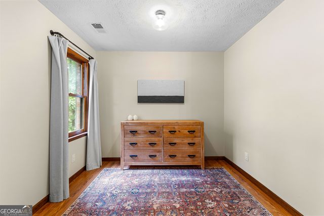 220 Essex Circle, Fayetteville, GA 30215