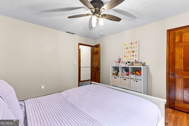 220 Essex Circle, Fayetteville, GA 30215