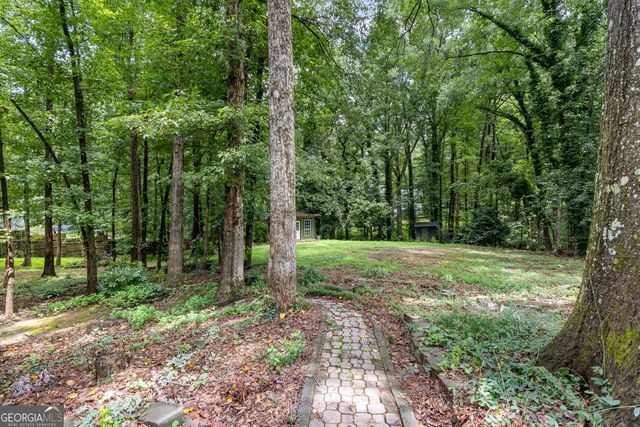 220 Essex Circle, Fayetteville, GA 30215