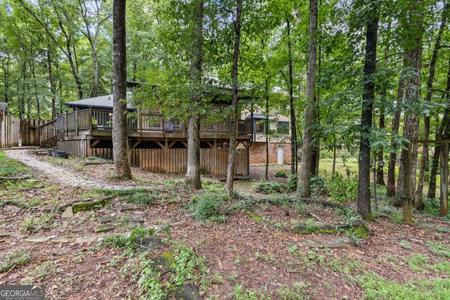 220 Essex Circle, Fayetteville, GA 30215