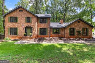 220 Essex Circle, Fayetteville, GA 30215