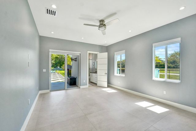 11201 SW 3rd Street, Plantation, FL 33325