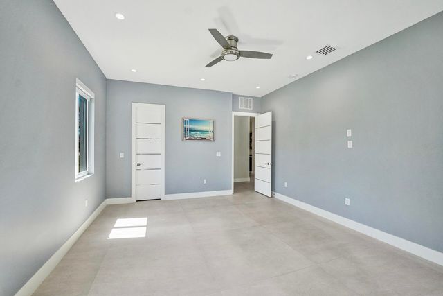11201 SW 3rd Street, Plantation, FL 33325
