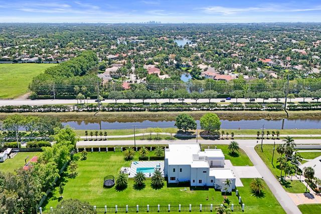11201 SW 3rd Street, Plantation, FL 33325