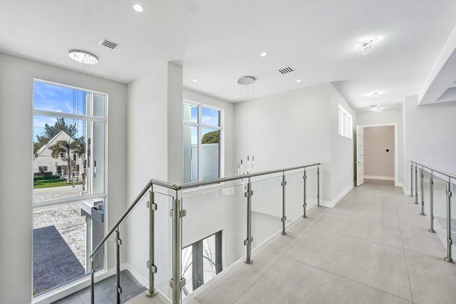 11201 SW 3rd Street, Plantation, FL 33325