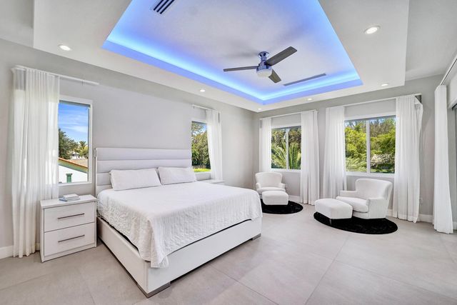 11201 SW 3rd Street, Plantation, FL 33325