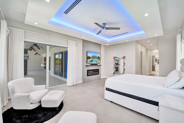 11201 SW 3rd Street, Plantation, FL 33325