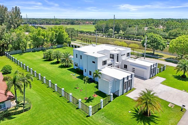 11201 SW 3rd Street, Plantation, FL 33325